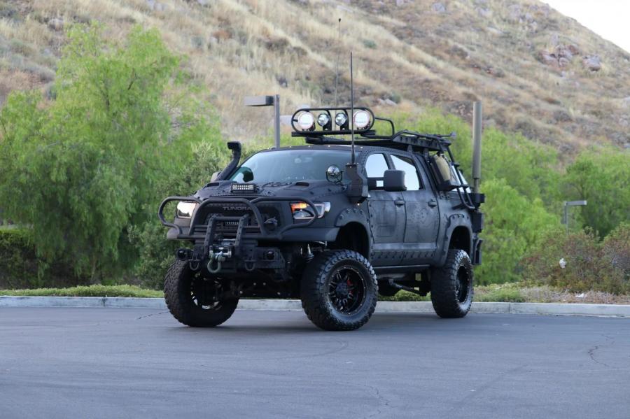  Toyota Tundra CrewMax 4x4 Zombie Apocalypse 2013 года  (фото 50 из 461)